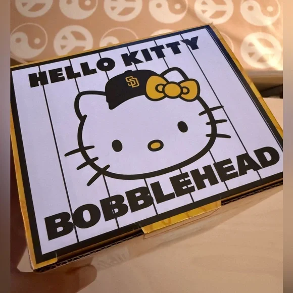 ⚾️ Hello Kitty Padres Bobblehead - Picture 4 of 4